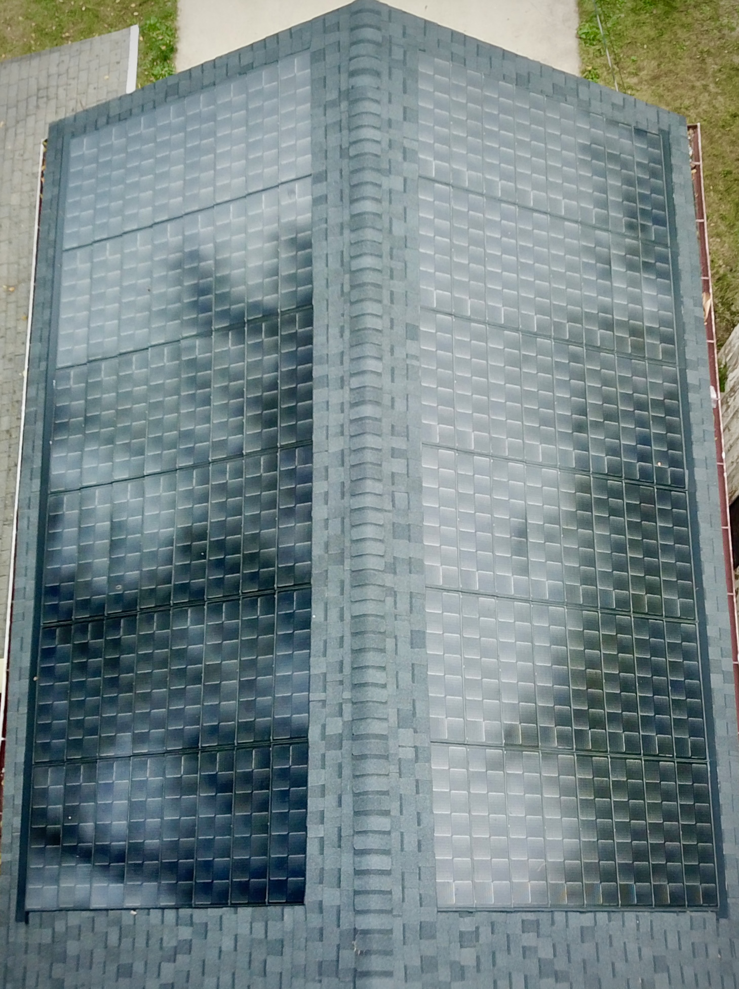 drone_sun_vault_roofing_barn_solar_roof_certainteed_solstice_shingle_Evansville_20250918_7_1.JPG