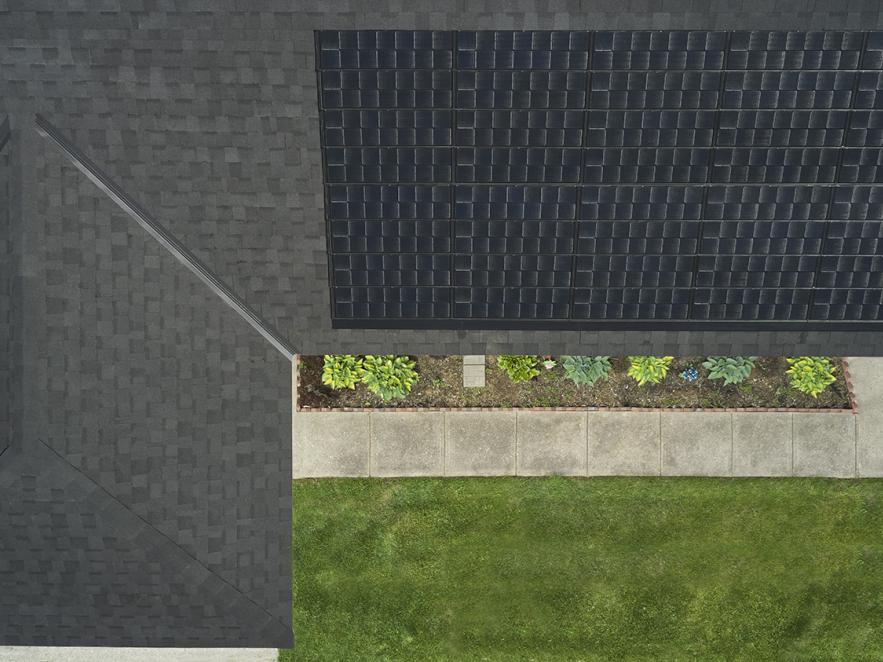 Solstice Shingle overhead show installed on rancher style home